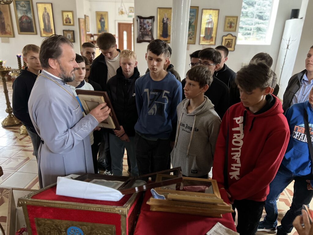 Студенты Ивьевского колледжа посетили храм Гавриила Белостокского
